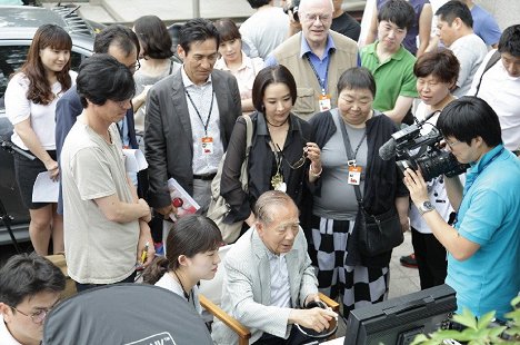 Seong-gi Ahn, Soo-yeon Kang, Dong-ho Kim - Jury - Dreharbeiten