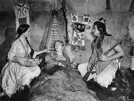 Suzan Ball, Victor Mature - Chief Crazy Horse - Photos