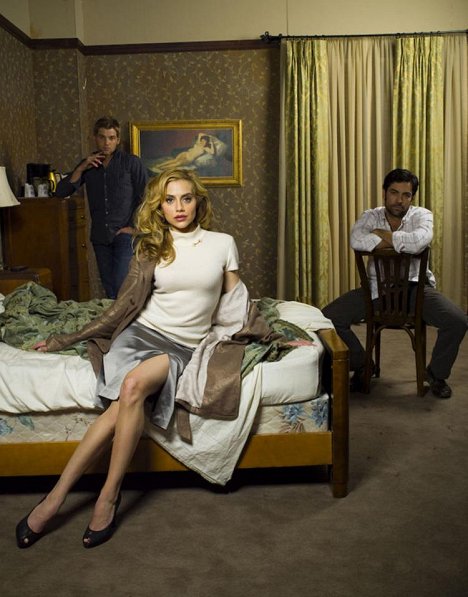 Mike Vogel, Brittany Murphy, Danny Pino - Across the Hall - Werbefoto