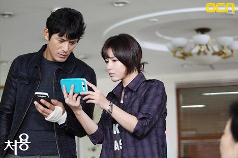 Ji-ho Oh, Ji-eun Oh - Cheo Yong: The Paranormal Detective - Lobby Cards