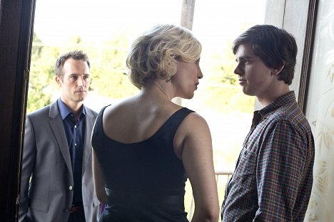 Michael Vartan, Vera Farmiga, Freddie Highmore - Batesův motel - Odchod - Z filmu