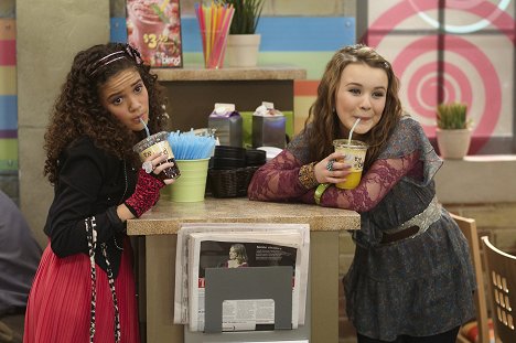 Madison Pettis, Torri Webster - Life with Boys - Z filmu