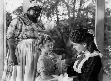 Hattie McDaniel, Shirley Temple, Evelyn Venable - La pequeña coronela - De la película