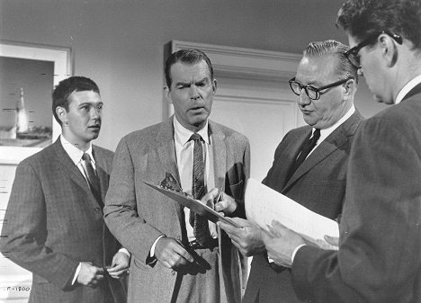 Tommy Kirk, Fred MacMurray, Edward Andrews - Son of Flubber - Filmfotos