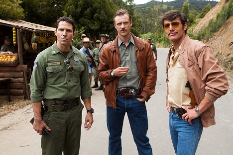 Maurice Compte, Boyd Holbrook, Pedro Pascal - Narcos - The Men of Always - Z filmu