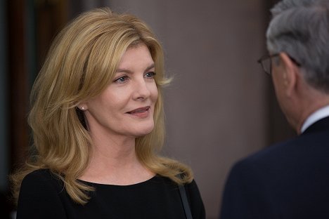 Rene Russo - The Intern - Van film