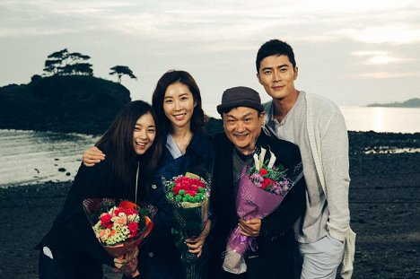 Ye-ji Kong, Eun-jeong Han, Dong-hyeok Jo - Sehsahng kkeuteui sarang - Z natáčení