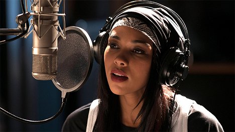 Alexandra Shipp - Aaliyah: The Princess of R&B - Z filmu