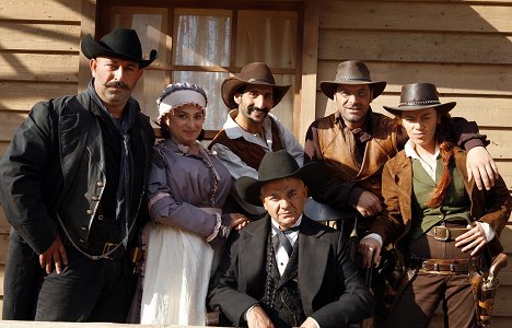 Cem Yılmaz, Dilek Çelebi, Kaan Öztop, Zafer Algöz, Ozan Güven, Demet Evgar - The Ottoman Cowboys - Making of