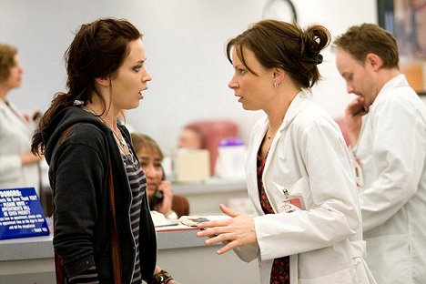 Emily Blunt, Mary Lynn Rajskub - I wszystko lśni - Z filmu