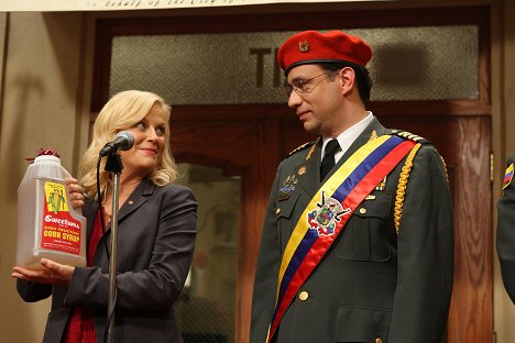 Amy Poehler, Fred Armisen - Parks and Recreation - Sister City - Photos