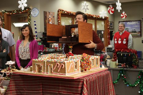 Rashida Jones, Nick Offerman - Parks and Recreation - Citizen Knope - Photos