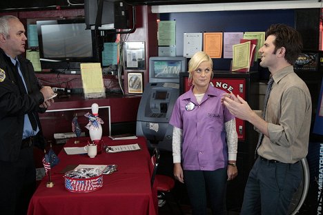 Amy Poehler, Adam Scott - Parks and Recreation - Bowling for Votes - Photos