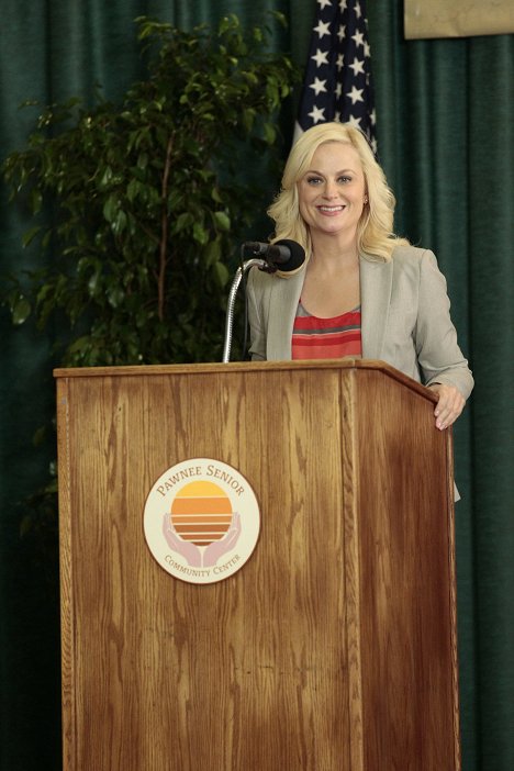Amy Poehler - Parks and Recreation - Campaign Shake-Up - Photos