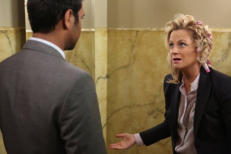 Amy Poehler - Parks and Recreation - How a Bill Becomes a Law - Photos