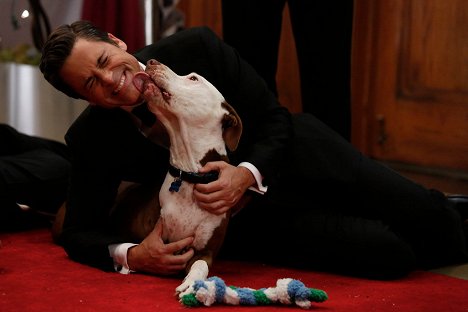 Rob Lowe - Parks and Recreation - Leslie and Ben - Photos