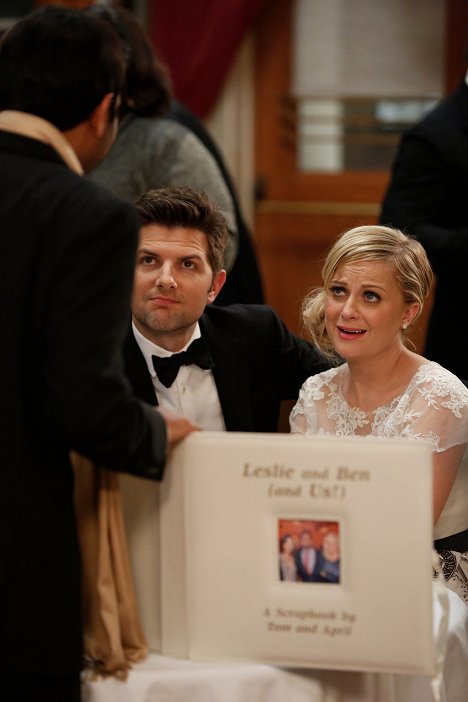 Adam Scott, Amy Poehler - Parks and Recreation - Die schönste Hochzeit aller Zeiten - Filmfotos