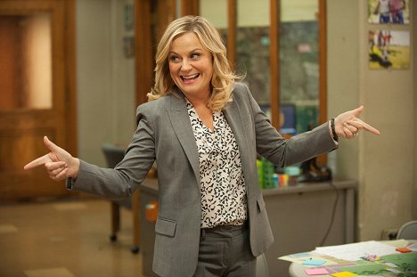 Amy Poehler - Parks and Recreation - Galentine's Day - Photos
