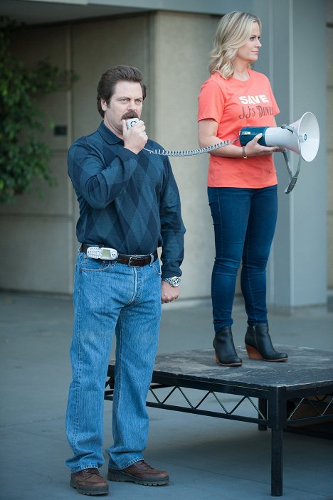 Nick Offerman, Amy Poehler - Parks and Recreation - Save JJ's - Photos