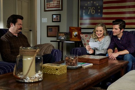 Nick Offerman, Amy Poehler, Adam Scott - Parks and Recreation - Ostatnie zadanie, odc. 1 - Z filmu