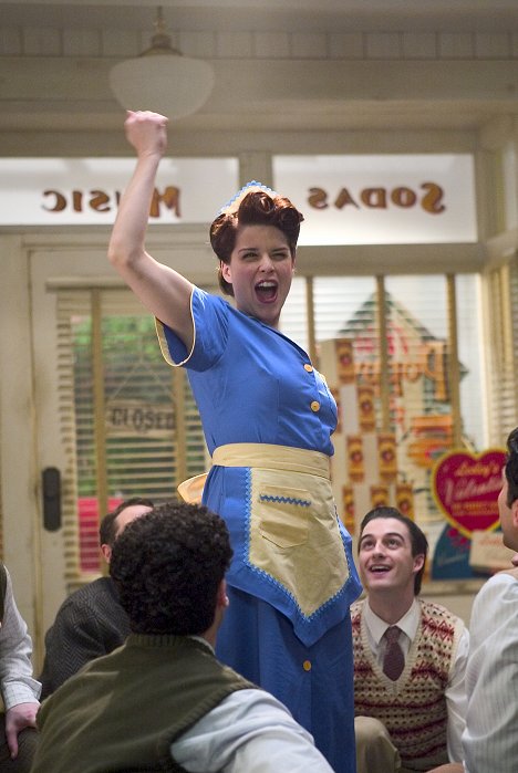 Neve Campbell - Reefer Madness: The Movie Musical - Photos