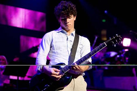 Nick Jonas - Jonas Brothers: The 3D Concert Experience - Van film
