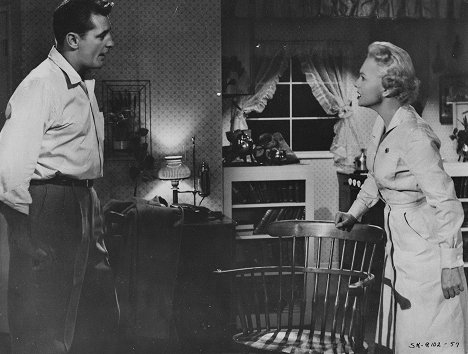 Robert Mitchum, Olivia de Havilland - Not as a Stranger - Do filme