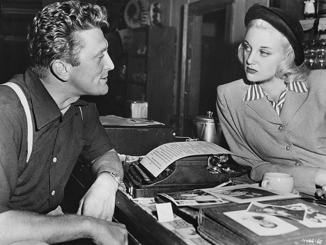 Kirk Douglas, Jan Sterling - Ace in the Hole - Photos