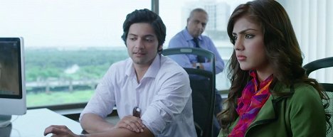 Ali Fazal, Rhea Chakraborty - Sonali Cable - Z filmu