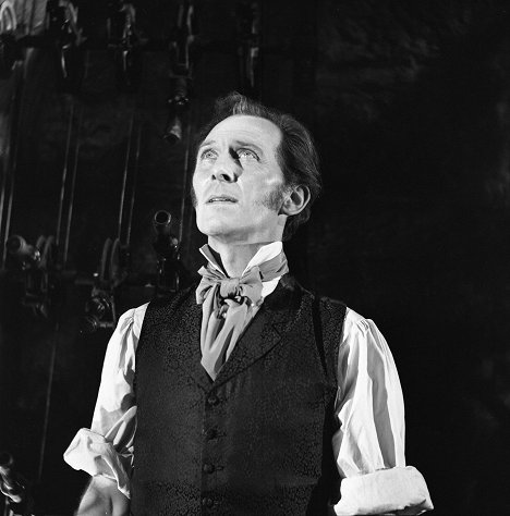Peter Cushing - The Evil of Frankenstein - Photos