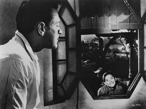 William Holden, France Nuyen - China-Story - Filmfotos