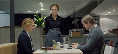 Sofia Ledarp, Alba August, Henrik Norlén - Vi måste prata - Filmfotos