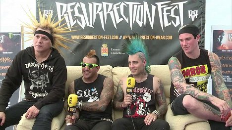 Jorge Herrera, Jake Kolatis - The Casualties: Live at Resurrection Fest 2013 - Van film