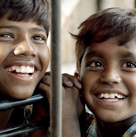 J. Vignesh, Ramesh - Kaakkaa Muttai - Filmfotos