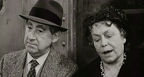 Jack Gilford, Thelma Ritter - The Incident - Van film