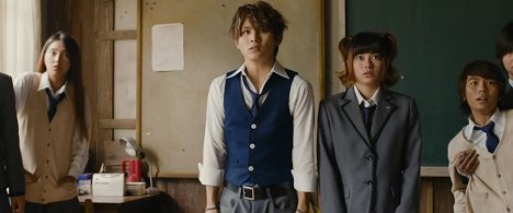Seika Taketomi, Ryōsuke Yamada, Maika Yamamoto - Assassination Classroom 1 - Filmfotos