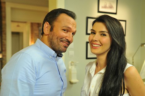 Ali Sunal, Hatice Şendil - Kiss of Life - Promo