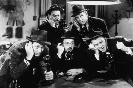 Roscoe Karns, Cliff Edwards, Porter Hall, Regis Toomey, Frank Jenks