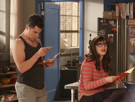 Max Greenfield, Zooey Deschanel - New Girl - Photos