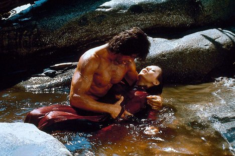 Sylvester Stallone, Julia Nickson - Rambo II - Der Auftrag - Filmfotos