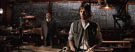 Mark Addy, Guy Pearce - La Machine à explorer le temps - Time machine - Film
