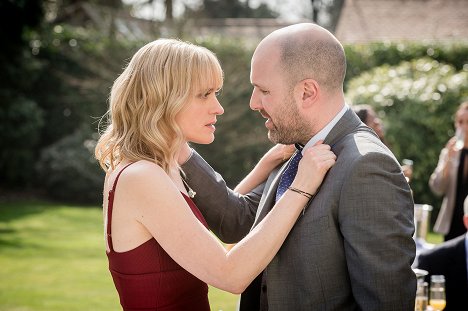 Anne-Marie Duff, Johnny Harris - From Darkness - Z filmu