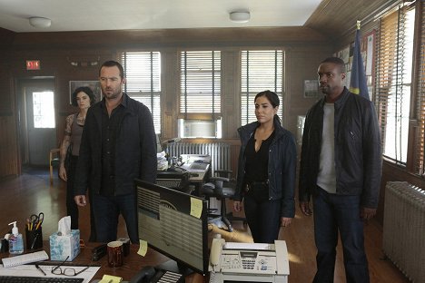 Jaimie Alexander, Sullivan Stapleton, Audrey Esparza, Rob Brown - Blindspot: Mapa zbrodni - Sent on Tour - Z filmu