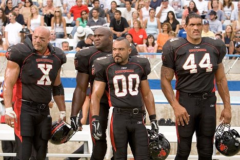 Bill Goldberg, Bob Sapp, Lobo Sebastian, Dalip Singh - The Longest Yard - Photos