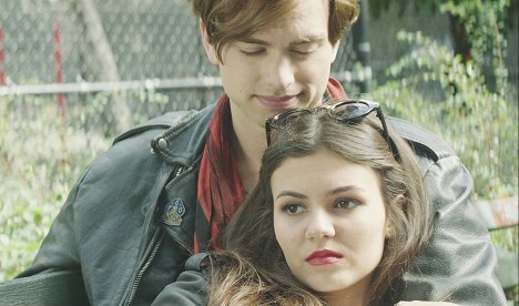 Pierson Fode, Victoria Justice - Naomi and Ely's No Kiss List - Photos