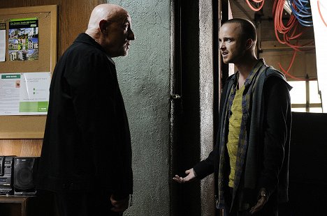 Jonathan Banks, Aaron Paul - Breaking Bad - 51 - Filmfotos