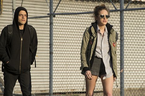 Rami Malek, Carly Chaikin - Mr. Robot - eps1.1_ones-and-zer0es.mpeg - Photos