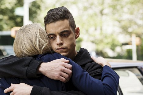 Rami Malek - Mr. Robot - eps1.5_br4ve-trave1er.asf - Photos