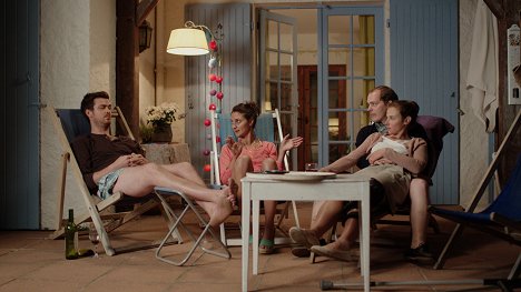 Sebastian Fräsdorf, Karin Hanczewski, Godehard Giese, Alice Pehlivanyan - Im Sommer wohnt er unten - Film