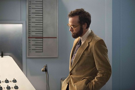 Peter Sarsgaard - Experimenter - Z filmu